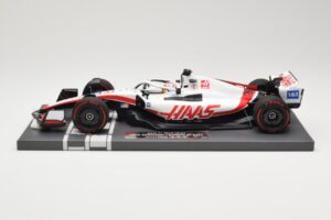 Haas VF-22 #20 K. Magnussen Bahrain GP 2022 Minichamps 1:18 117220120 Metāls