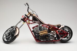 Harley-Davidson West Coast Choppers Diablo Soft Tail Zelta Sarkans Minichamps 1:5 JJ04-05-03 Metāls — attēls 3 no 6