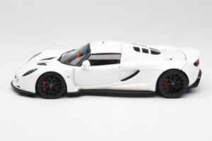 Hennessey Venom GT Balts AUTOart 1:18 75404 Metāls — attēls 4 no 8