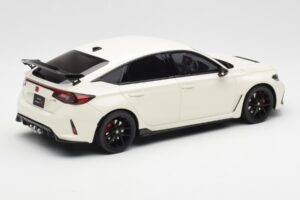 Honda Civic Type R FL5 Championship Balts Otto 1:18 OT1056 Sveķi — attēls 2 no 6
