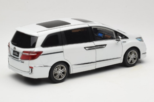 Honda Elysion Balts OEM 1:18 430056 Metāls — attēls 3 no 8
