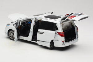 Honda Elysion Balts OEM 1:18 430056 Metāls — attēls 5 no 8
