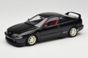 Honda Integra Type R DC2 Pre-Facelift Flamenco Black Pearl MotorHelix 1:18 M85203 Metāls