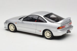 Honda Integra Type R DC2 Pre-Facelift Vogue Silver Metallic MotorHelix 1:18 M85202 Metāls — attēls 7 no 8