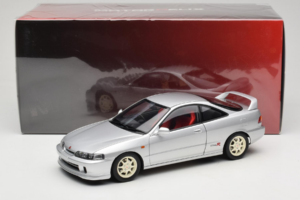 Honda Integra Type R DC2 Pre-Facelift Vogue Silver Metallic MotorHelix 1:18 M85202 Metāls — attēls 8 no 8