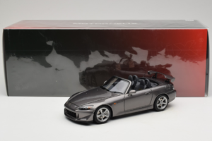 Honda S2000 AP2 Type S Moon Rock Metallic MotorHelix 1:18 M85111 Metāls — attēls 9 no 9