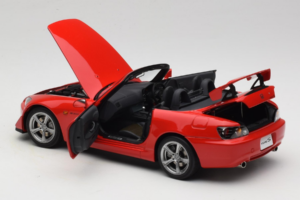 Honda S2000 AP2 Type S New Formula Red MotorHelix 1:18 M85112 Metāls — attēls 6 no 9