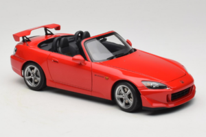 Honda S2000 AP2 Type S New Formula Red MotorHelix 1:18 M85112 Metāls — attēls 7 no 9