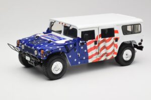Hummer H1 AM General Gore-Lieberman Humvee America Exoto 1:18 1807 Metāls