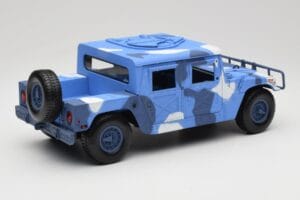 Hummer H1 Humvee Zils & Balts Motormax 1:18 73157 Metāls — attēls 3 no 8