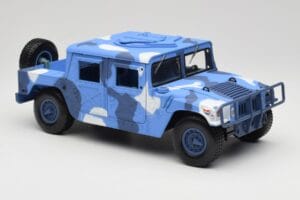 Hummer H1 Humvee Zils & Balts Motormax 1:18 73157 Metāls — attēls 6 no 8