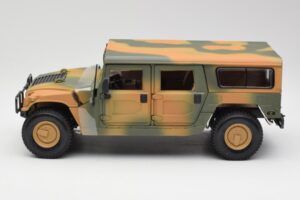 Hummer H1 Station Wagon Military Maisto 1:18 56049 Metāls — attēls 4 no 8