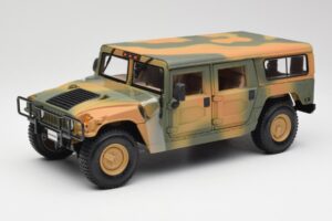 Hummer H1 Station Wagon Military Maisto 1:18 56049 Metāls