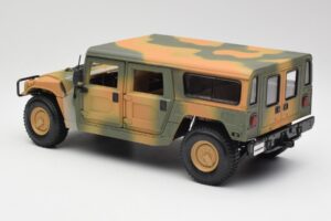 Hummer H1 Station Wagon Military Maisto 1:18 56049 Metāls — attēls 7 no 8