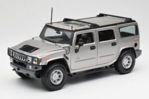 Hummer H2 Sudrabs Maisto 1:18 7449569 Metāls