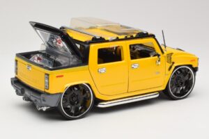 Hummer H2 SUT Concept Dzeltens Maisto 1:18 31067 Metāls — attēls 3 no 8