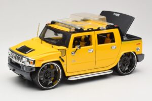 Hummer H2 SUT Concept Dzeltens Maisto 1:18 31067 Metāls
