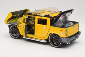 Hummer H2 SUT Concept Dzeltens Maisto 1:18 31067 Metāls — attēls 5 no 8