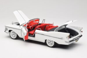 Imperial Crown Kabriolets Balts Road Signature 1:18 20138 Metāls — attēls 5 no 8