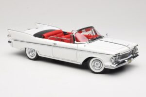 Imperial Crown Kabriolets Balts Road Signature 1:18 20138 Metāls — attēls 6 no 8