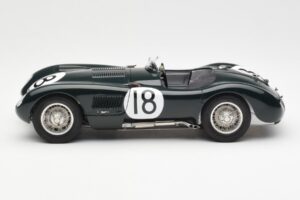 Jaguar C-Type #18 T. Rolt / D. Hamilton 24 Hours of Le Mans Winner 1953 CMC 1:18 M-195 Metāls — attēls 3 no 6