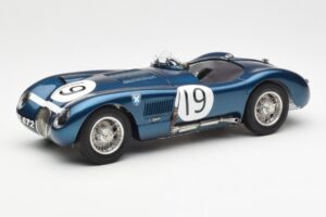 Jaguar C-Type #19 J. Stewart Ecurie Ecosse Goodwood Members Meeting 1954 CMC 1:18 M-192 Metāls