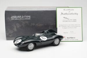 Jaguar D-Type #6 M. Hawthorn / I. Bueb Team Jaguar Cars Ltd 24 Hours of Le Mans 1955 AUTOart 1:18 85586 Metāls — attēls 6 no 6