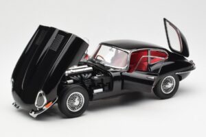 Jaguar E-Type 3.8 Series 1 Melns Kyosho 1:18 08954BK Metāls — attēls 2 no 8