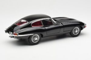 Jaguar E-Type 3.8 Series 1 Melns Kyosho 1:18 08954BK Metāls — attēls 3 no 8