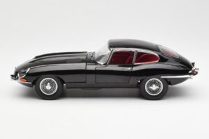 Jaguar E-Type 3.8 Series 1 Melns Kyosho 1:18 08954BK Metāls — attēls 4 no 8