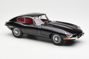 Jaguar E-Type 3.8 Series 1 Melns Kyosho 1:18 08954BK Metāls — attēls 6 no 8