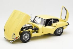Jaguar E-Type 3.8 Series 1 Gaiši Dzeltens Kyosho 1:18 08954LY Metāls — attēls 2 no 8