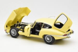 Jaguar E-Type 3.8 Series 1 Gaiši Dzeltens Kyosho 1:18 08954LY Metāls — attēls 5 no 8