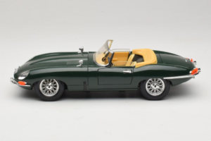 Jaguar E-Type Kabriolets Zaļš Bburago 1:18 3026 Metāls — attēls 4 no 8