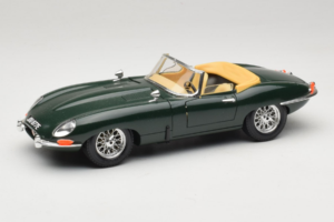 Jaguar E-Type Kabriolets Zaļš Bburago 1:18 3026 Metāls