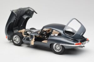 Jaguar E-Type Series 1 Zaļš Bburago 1:18 3018-M1 Metāls — attēls 7 no 8