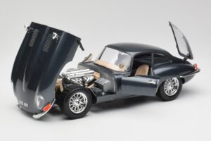 Jaguar E-Type Series 1 Zaļš Bburago 1:18 3018-M1 Metāls — attēls 8 no 8