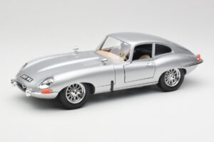 Jaguar E-Type Series 1 Sudrabs Bburago 1:18 3018-M2 Metāls