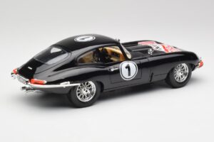 Jaguar E-Type Series 1 #1 British Racing Green Bburago 1:18 3018-M3 Metāls — attēls 3 no 8