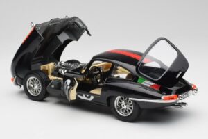 Jaguar E-Type #29 Melns Bburago 1:18 3018-M4 Metāls — attēls 5 no 8