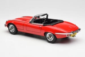 Jaguar E-Type Roadster Series III V12 Sarkans AUTOart 1:18 73523 Metāls — attēls 7 no 8