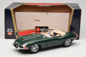 Jaguar E-Type Series 1 Roadster Zaļš Bburago 1:18 3016-M1 Metāls — attēls 8 no 8