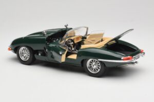 Jaguar E-Type Series 1 Roadster Zaļš Bburago 1:18 3018-M5 Metāls — attēls 5 no 8