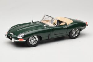 Jaguar E-Type Series 1 Roadster Zaļš Bburago 1:18 3016-M1 Metāls