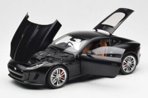 Jaguar F-Type R X152 Matēts Melns AUTOart 1:18 73652 Kompozīts — attēls 2 no 8