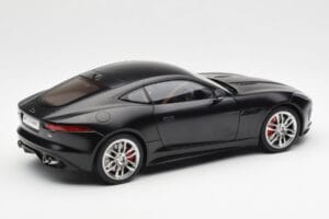 Jaguar F-Type R X152 Matēts Melns AUTOart 1:18 73652 Kompozīts — attēls 3 no 8