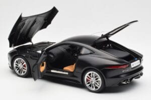 Jaguar F-Type R X152 Matēts Melns AUTOart 1:18 73652 Kompozīts — attēls 5 no 8
