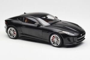 Jaguar F-Type R X152 Matēts Melns AUTOart 1:18 73652 Kompozīts — attēls 6 no 8