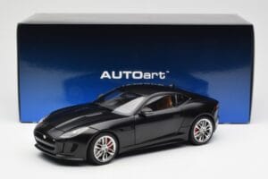 Jaguar F-Type R X152 Matēts Melns AUTOart 1:18 73652 Kompozīts — attēls 8 no 8
