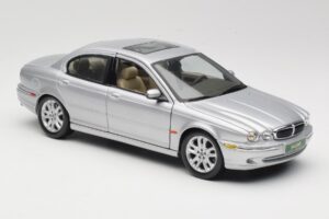 Jaguar X-Type Sudrabs Maisto 1:18 7271328 Metāls — attēls 6 no 8